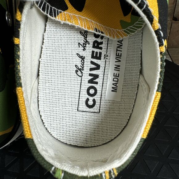 Camouflage Low-Top Sneakers - Picture 7 of 10